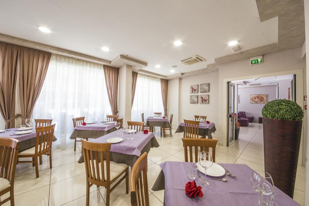 Hotel Giove Cesenatico Esterno foto