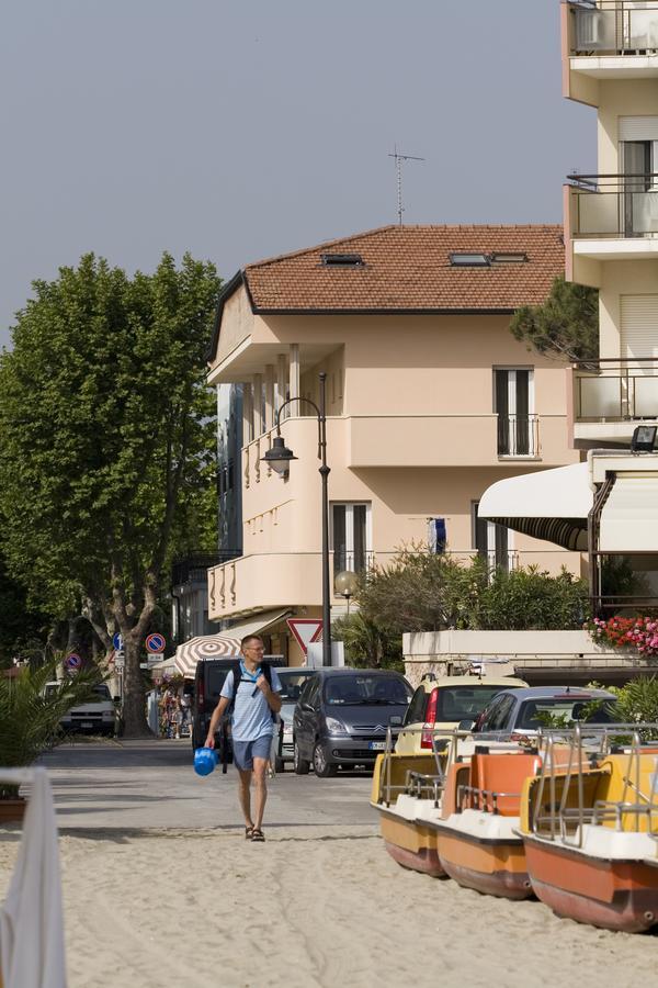 Hotel Giove Cesenatico Esterno foto